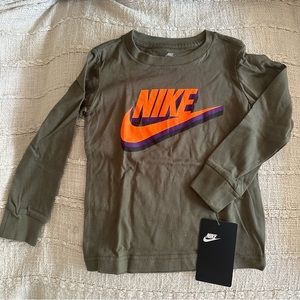 NIKE long sleeve shirt 3T